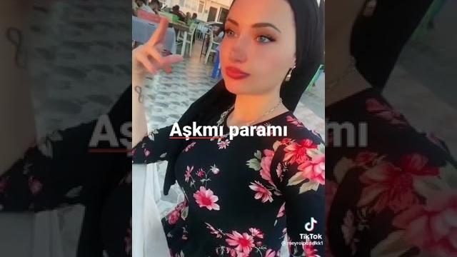 Tiktok'un kraliçesi meyro Tiktok'un kraliçesi meyro