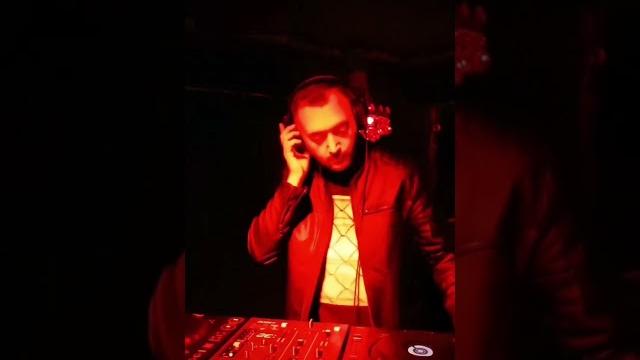 Can we be better than this? #dj #djlife #housemusic #nightlife #nightclub #shorts #dancemusic #2025 Can we be better than this? #dj #djlife #housemusic #nightlife #nightclub #shorts #dancemusic #2025