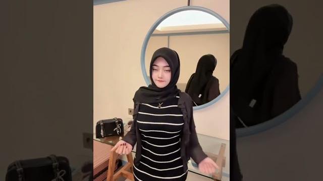 #ukhty#jilboobs#pemersatubangsa#fyp#hijabers#jilbabketat#outfitideas#hijabstyle#outfit#fakebodyy #ukhty#jilboobs#pemersatubangsa#fyp#hijabers#jilbabketat#outfitideas#hijabstyle#outfit#fakebodyy
