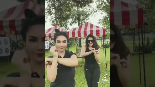 Gea joged tiktok Gea joged tiktok