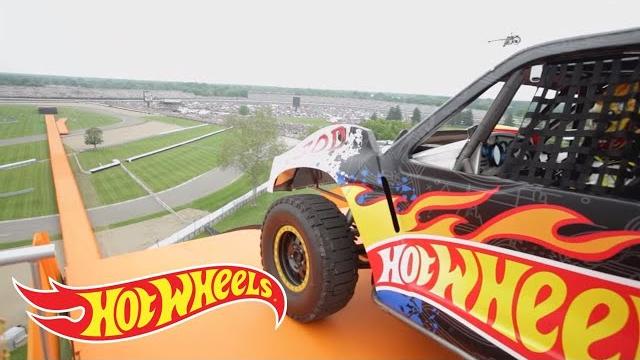 The yellow driver's world record jump (tanner foust) | team hot wheels | @hotwheels The yellow driver's world record jump (tanner foust) | team hot wheels | @hotwheels
