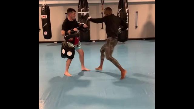 Padwork with leon edwards ufc Padwork with leon edwards ufc