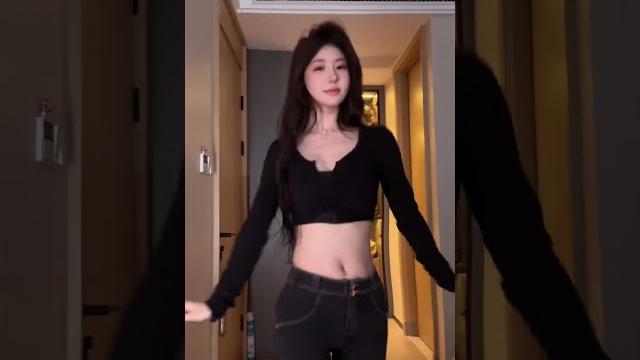【#抖音 #tiktok - 世妍】沒錯就是扭給你看的還不看? 【#抖音 #tiktok - 世妍】沒錯就是扭給你看的還不看?