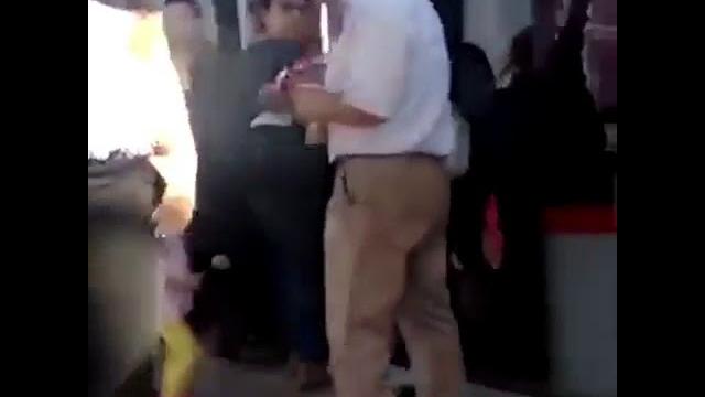 Otobuste bagirinca basina gelen kalmadi Otobuste bagirinca basina gelen kalmadi