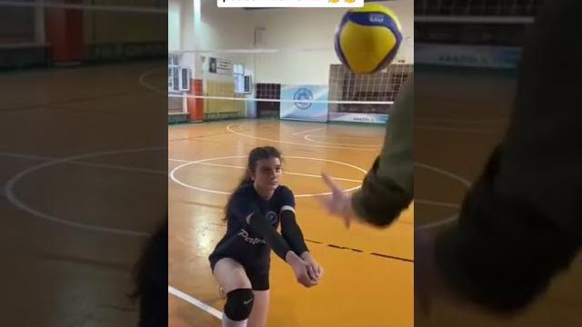 Bir voleybolcu nasıl yetişiyor? #shorts Bir voleybolcu nasıl yetişiyor? #shorts