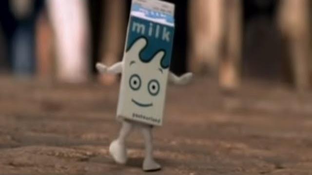 Blur - coffee and tv (official music video) Blur - coffee and tv (official music video)
