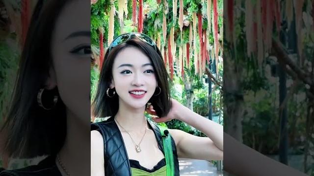 吴谨言 随身带的行囊 装满一身快乐 | 抖音230514 吴谨言 随身带的行囊 装满一身快乐 | 抖音230514