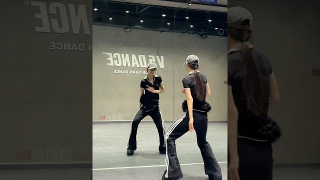 虎牙摇 抖音潮流舞蹈地图 翻跳 dj 又来摇上了朗这个卡点好啊 虎牙摇 抖音潮流舞蹈地图 翻跳 dj 又来摇上了朗这个卡点好啊