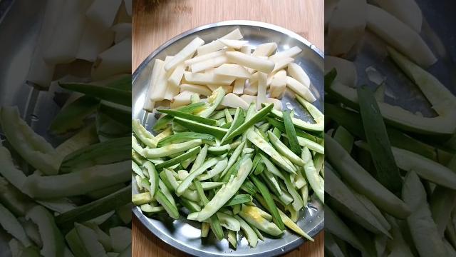 Parwal aloo ki dry bhujia (sabji) | aloo parora ki sabzi | easy parwal ,potato sabji recipe | Parwal aloo ki dry bhujia (sabji) | aloo parora ki sabzi | easy parwal ,potato sabji recipe |