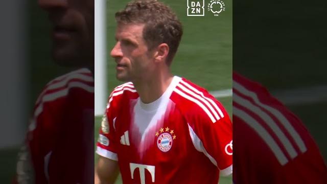 Thomas muller makes it 10-0 for fc bayern Thomas muller makes it 10-0 for fc bayern