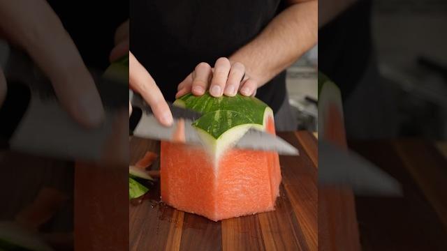 Watermelon hack: how farmers pick the best ones!!!! Watermelon hack: how farmers pick the best ones!!!!