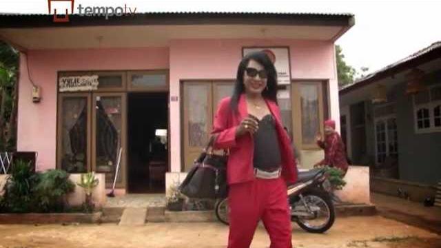 Indonesia waria old people's home Indonesia waria old people's home