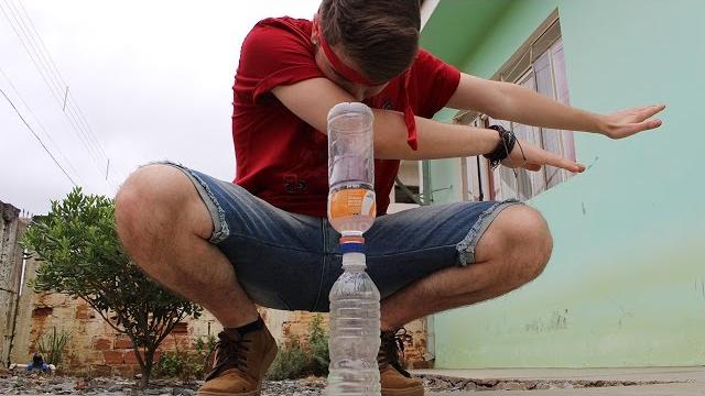 O impossivel desafio da garrafa (water bottle flip) O impossivel desafio da garrafa (water bottle flip)