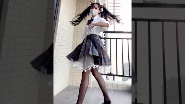 Chinese girl in black stockings 黑丝萝莉 Chinese girl in black stockings 黑丝萝莉