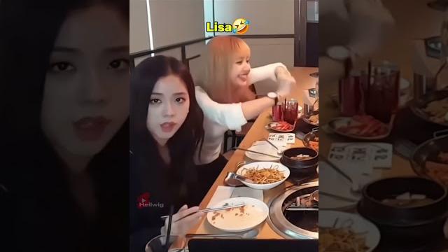 Lisa and jisoo couldn't continue teasing when they saw jenie's expression!! #blackpink #rosé Lisa and jisoo couldn't continue teasing when they saw jenie's expression!! #blackpink #rosé