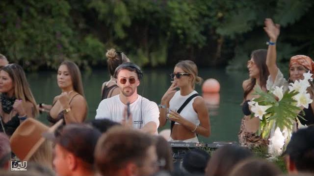 Hot since 82 - live from a lagoon in argentina Hot since 82 - live from a lagoon in argentina