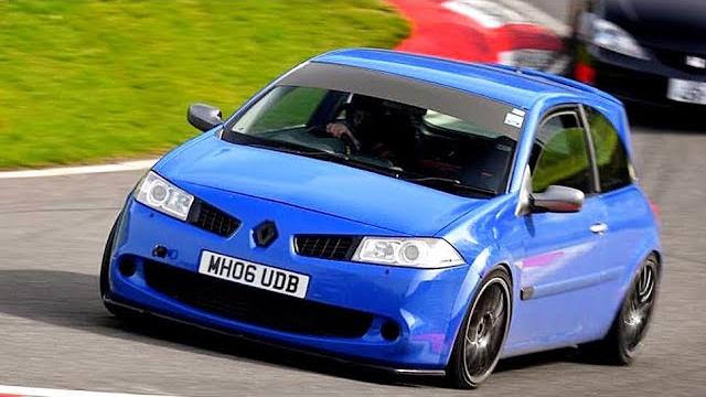 Renault megane 225 at cadwell Renault megane 225 at cadwell