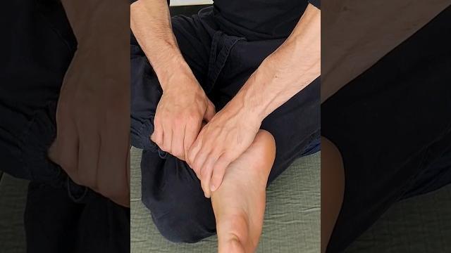 Self shiatsu for plantar fascia, calf & achilles #shiatsu #selfcare #plantarfasciitis #mobility Self shiatsu for plantar fascia, calf & achilles #shiatsu #selfcare #plantarfasciitis #mobility