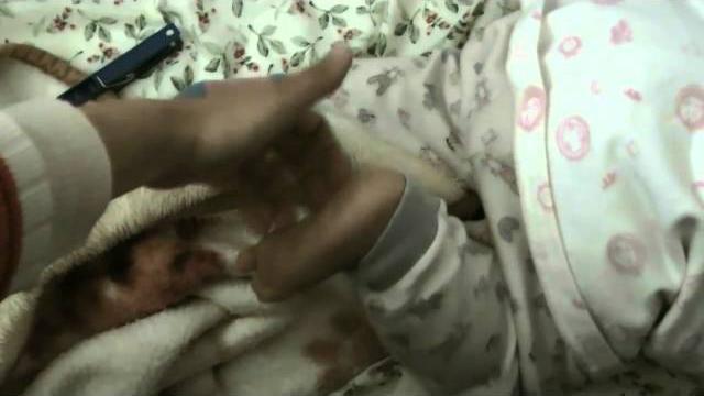 110307 熟睡搔腳不醒 110307 熟睡搔腳不醒