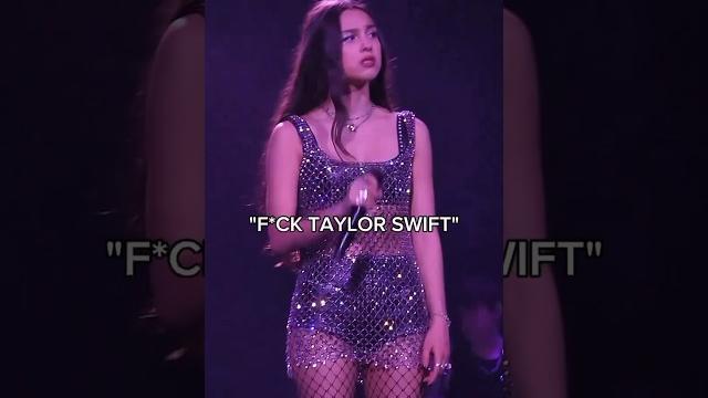 Olivia rodrigo ignored taylor swift hater on stage #celebrity Olivia rodrigo ignored taylor swift hater on stage #celebrity