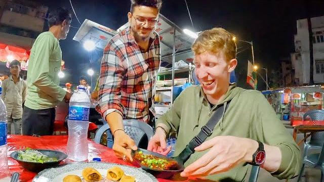 Friendly indian man won't stop feeding me in mumbai Friendly indian man won't stop feeding me in mumbai