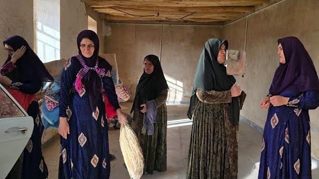 Sugli returns home. the operator's words about the danger threatening the shopkeeper's house. Sugli returns home. the operator's words about the danger threatening the shopkeeper's house.