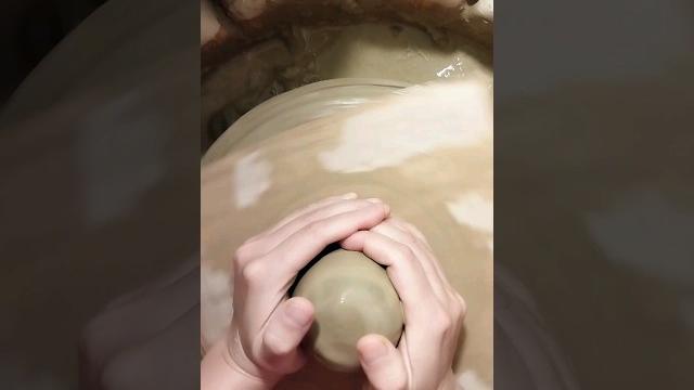 第一視角 asmr 沉浸式手拉胚#陶藝 #陶瓷 #藝術 #自學 #養成 #練習 #手拉胚 #pottery #ceramic #art #selfstudy #practice #asmr 第一視角 asmr 沉浸式手拉胚#陶藝 #陶瓷 #藝術 #自學 #養成 #練習 #手拉胚 #pottery #ceramic #art #selfstudy #practice #asmr