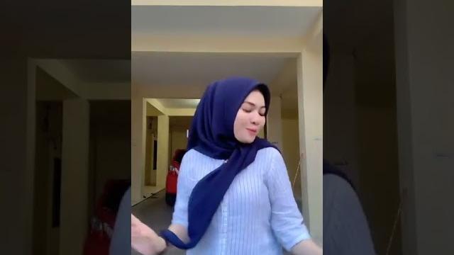 Jilbab mama muda cantik Jilbab mama muda cantik