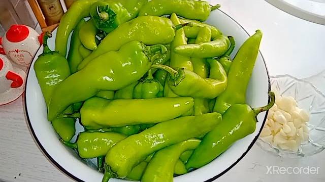 Квашеный острый перец "цицак" Квашеный острый перец "цицак"