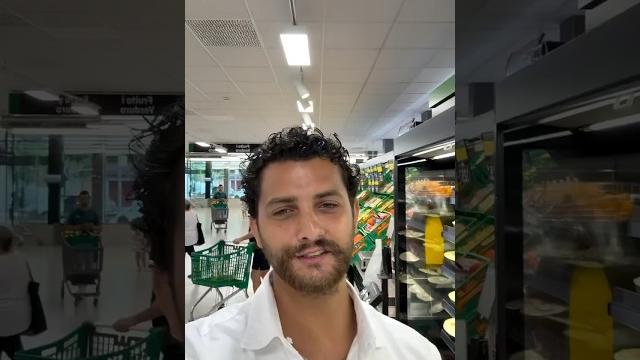 İspanya’da yaşayan bir türk, i̇spanyolların flört etmek için kullandığı gizli yöntemi ifşa etti. İspanya’da yaşayan bir türk, i̇spanyolların flört etmek için kullandığı gizli yöntemi ifşa etti.