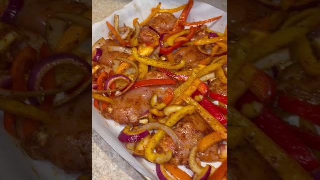 Sheet pan chicken fajitas Sheet pan chicken fajitas
