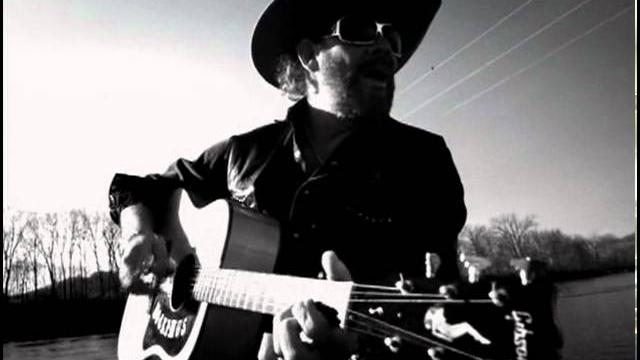 Hank williams, jr. - "a country boy can survive" (official music video) Hank williams, jr. - "a country boy can survive" (official music video)