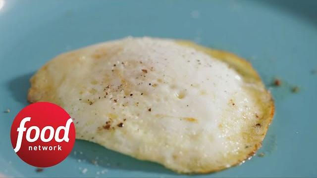 How to fry eggs like a pro | food network How to fry eggs like a pro | food network
