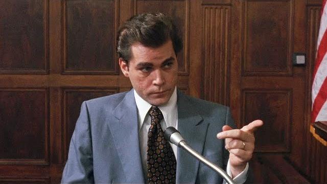 Он с детства мечтал стать гангстером, а когда стал, попался и настучал на всех своих друзей Он с детства мечтал стать гангстером, а когда стал, попался и настучал на всех своих друзей