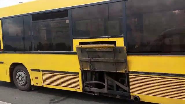 Киевпасстранс гонит" открытий люк на ходу автобуса маз-105.060 #4637 101 маршрут северный мост Киевпасстранс гонит" открытий люк на ходу автобуса маз-105.060 #4637 101 маршрут северный мост