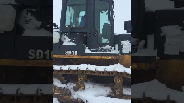 Запуск китайского бульдозера шантуй, месяц стоял Запуск китайского бульдозера шантуй, месяц стоял