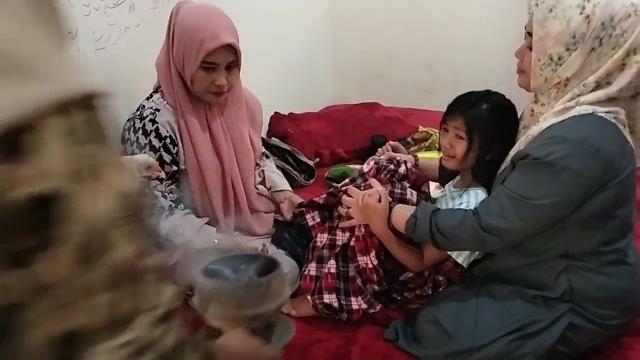 Acara sunatan sederhana kakak ainun #adatgowa-sulawesi selatan. Acara sunatan sederhana kakak ainun #adatgowa-sulawesi selatan.