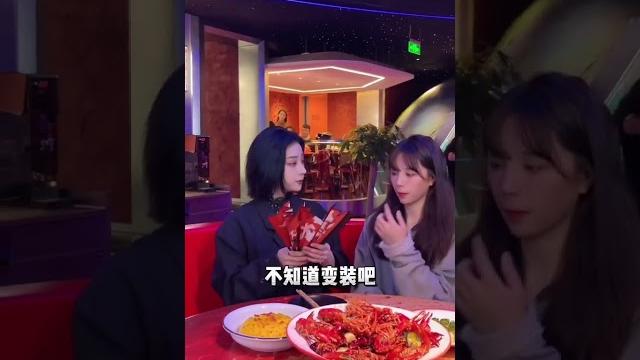 夏天快来啦赶紧那个愿意给你剥虾的人吧 抓妹妹 御姐 麻辣小龙虾变装 变装 夏天快来啦赶紧那个愿意给你剥虾的人吧 抓妹妹 御姐 麻辣小龙虾变装 变装