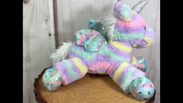 #822 - 13" flyin' rainbow unicorn #822 - 13" flyin' rainbow unicorn