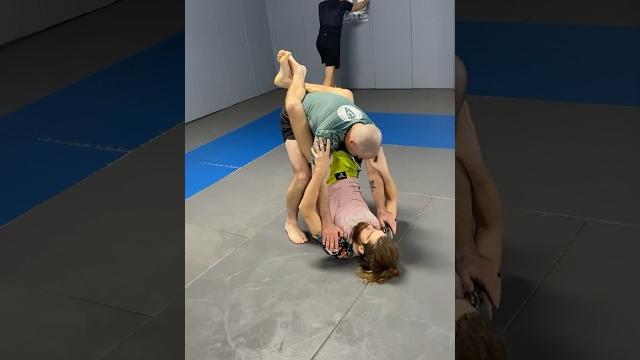 Passing closed guard!! #bjj #bjjlifestyle #bjj4life #jiujitsu #jiujitsulifestyle #mma #grappling Passing closed guard!! #bjj #bjjlifestyle #bjj4life #jiujitsu #jiujitsulifestyle #mma #grappling