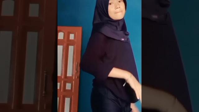 Goyang jilbab bocil smp Goyang jilbab bocil smp