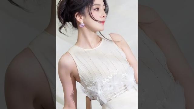 Yang mi is so beautiful #yangmi #杨幂 Yang mi is so beautiful #yangmi #杨幂