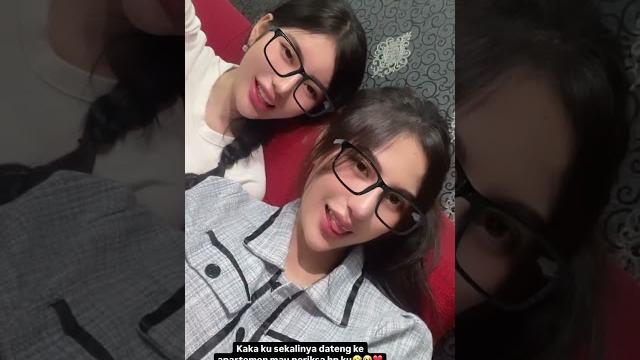 Diza siregar & diva siregar Diza siregar & diva siregar