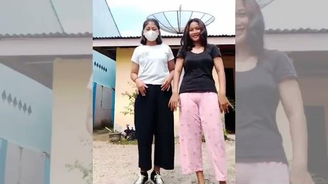 Anggur merah tembem banget Anggur merah tembem banget