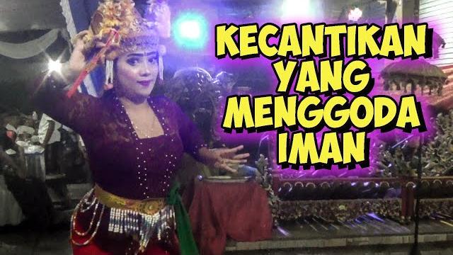 Munduk kendung bergetar bersama joged ini Munduk kendung bergetar bersama joged ini