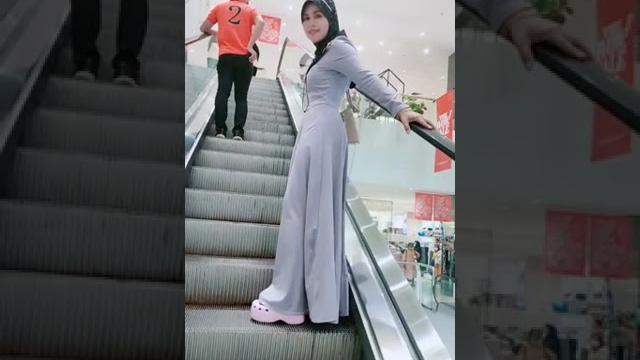 Türbanlı tik tok da ne yapıyor Türbanlı tik tok da ne yapıyor