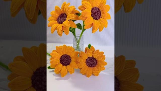 Diy pipe cleaner lily flower gift#diy #flowers #gift #craft #handmadegifts #diygift #handcraft Diy pipe cleaner lily flower gift#diy #flowers #gift #craft #handmadegifts #diygift #handcraft