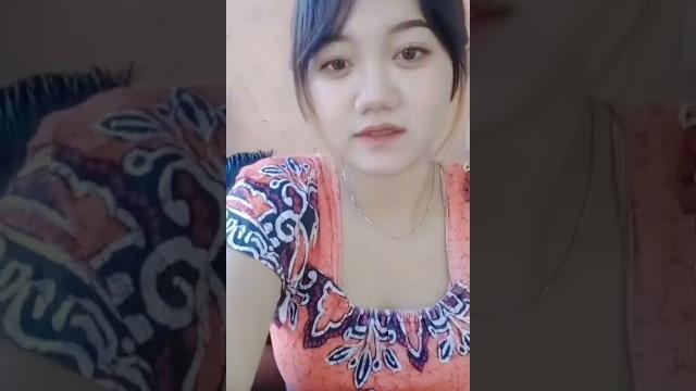 Live cucu milku || daster oren memang menggoda Live cucu milku || daster oren memang menggoda
