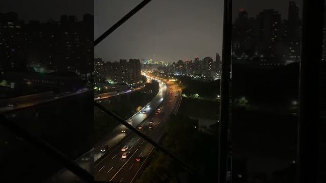雨都公路-汐止 #夜景 #高速公路 #縮時攝影 #rainnight 雨都公路-汐止 #夜景 #高速公路 #縮時攝影 #rainnight