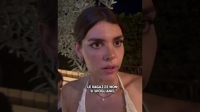Giorgina ha deciso che le ragazze non si spogliano Giorgina ha deciso che le ragazze non si spogliano